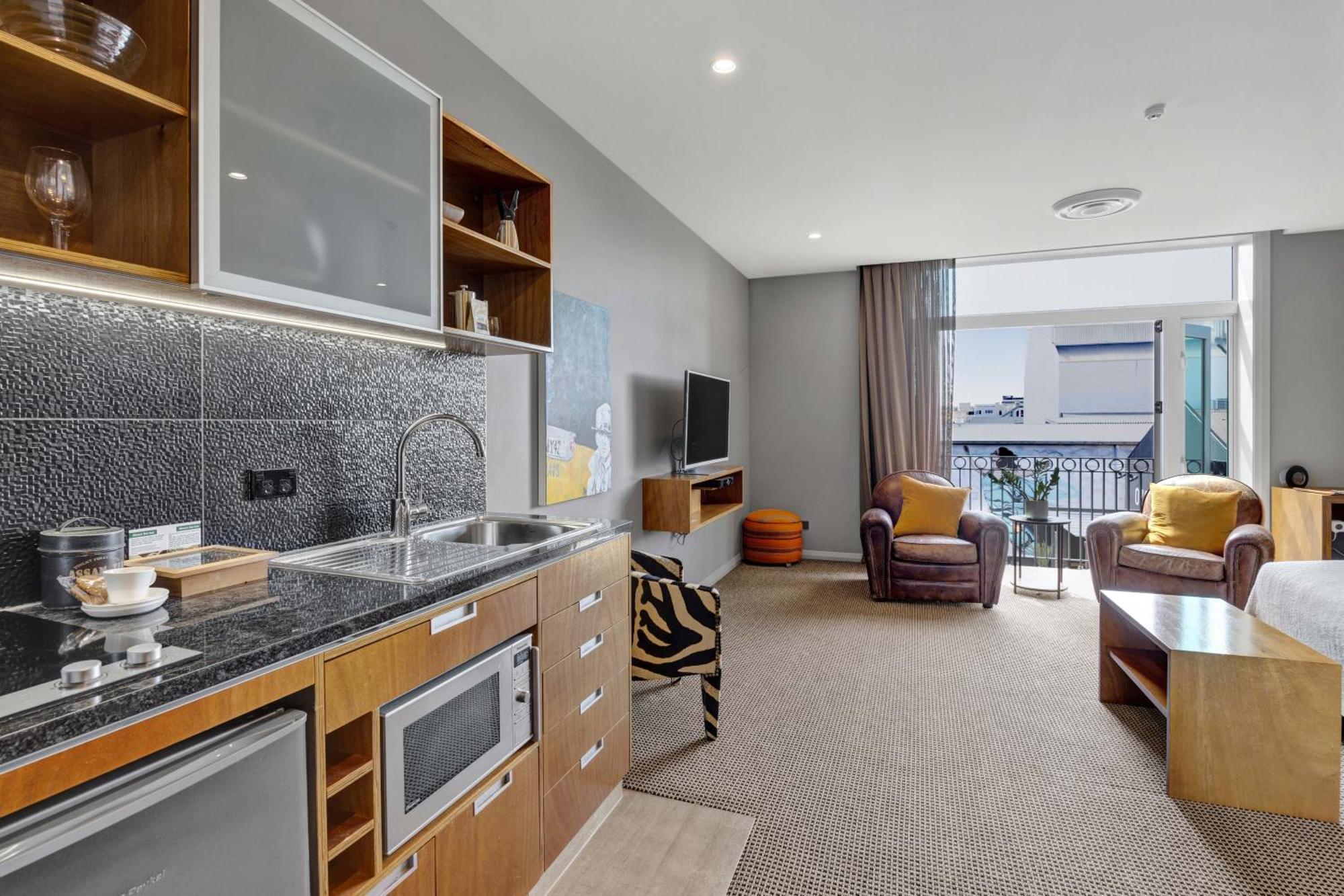 King And Queen Hotel