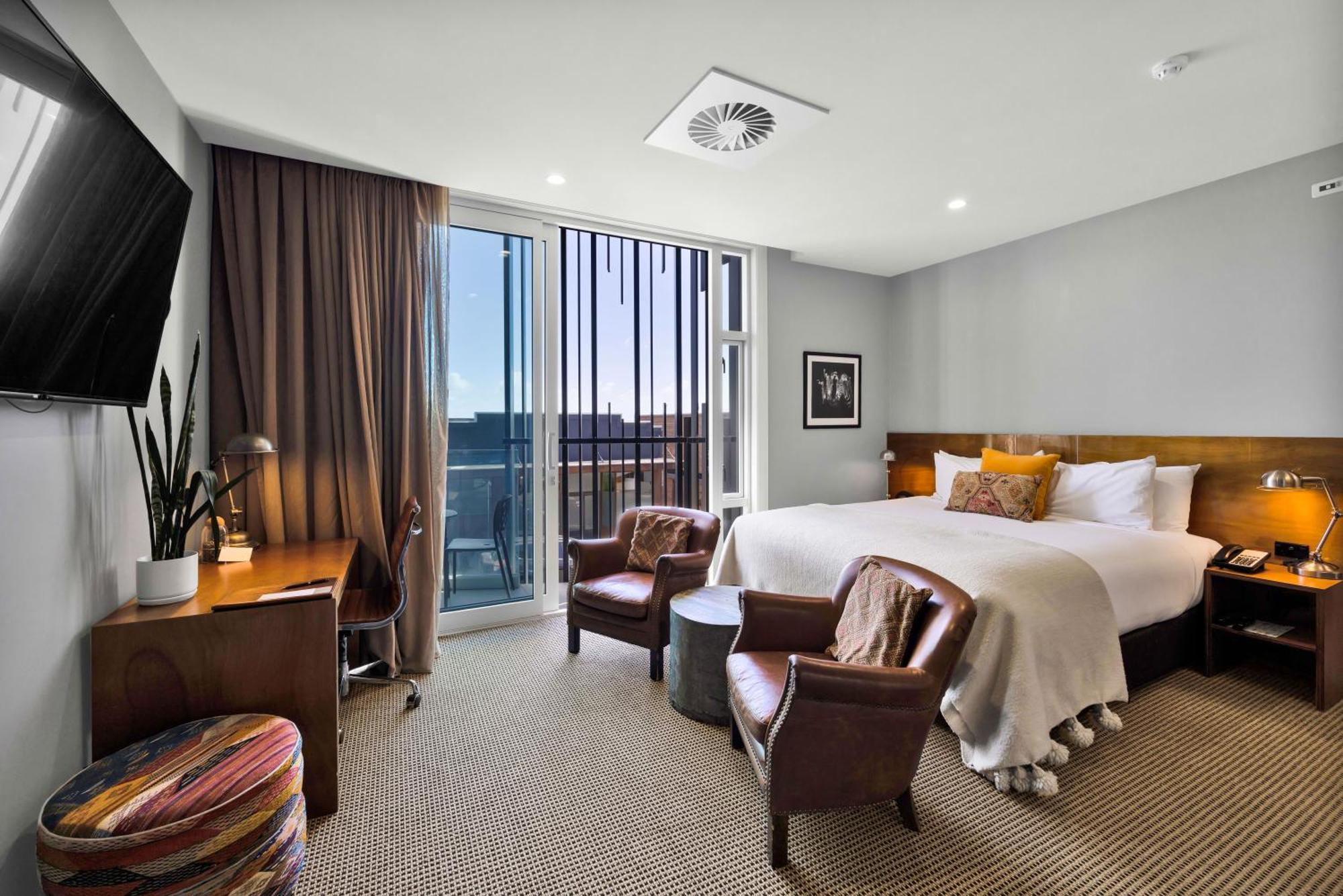 King And Queen Hotel New Plymouth